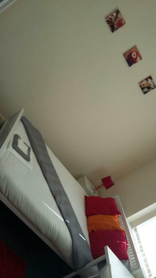 Crel Serviced Apartment- Anfield & Everton Area -Sleeps 7 Liverpool Exterior foto