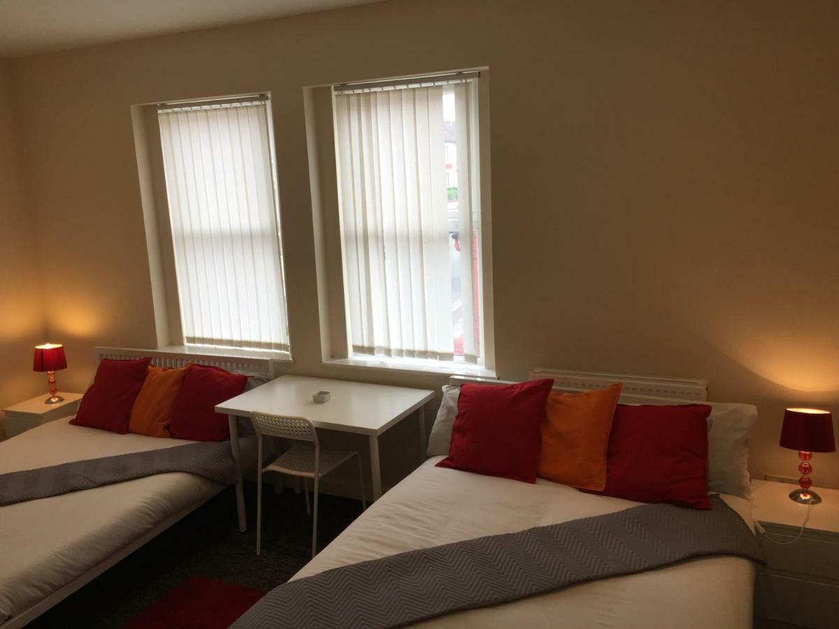 Crel Serviced Apartment- Anfield & Everton Area -Sleeps 7 Liverpool Exterior foto