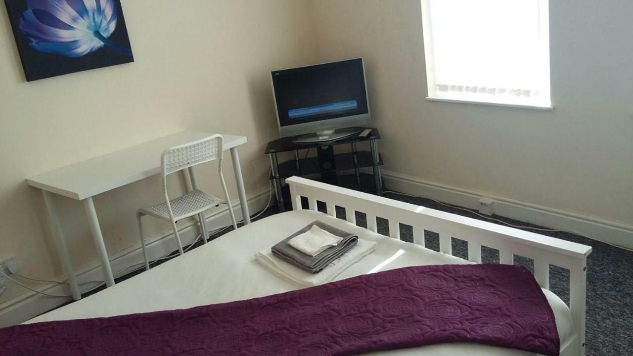 Crel Serviced Apartment- Anfield & Everton Area -Sleeps 7 Liverpool Exterior foto