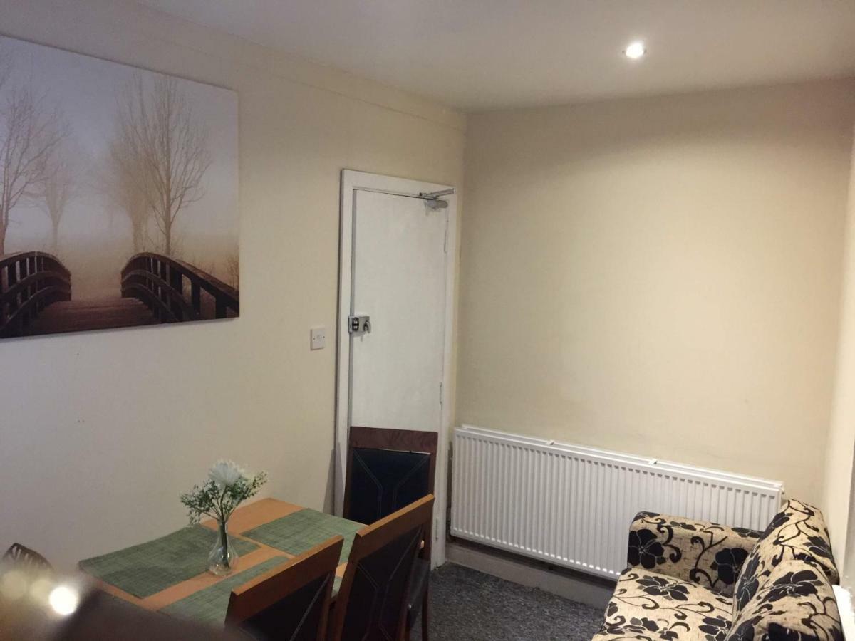 Crel Serviced Apartment- Anfield & Everton Area -Sleeps 7 Liverpool Exterior foto